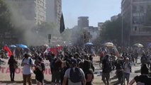 Enfrentamientos y protestas en el aniversario del estallido social en Chile