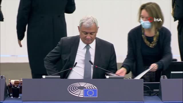 Polonya-AB arasında hukukun üstünlüğü gerilimiPolonya Başbakanı Morawiecki'den AB'ye şantaj ve tehdit tepkisi