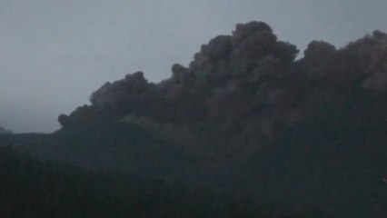 La segunda colada está a 30 metros de llegar al mar