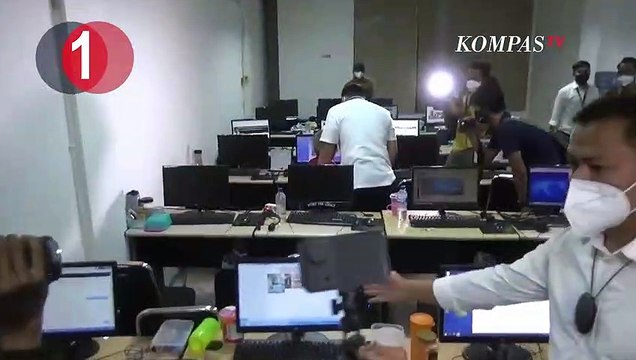 [TOP 3 NEWS] Gerebek Pinjol di Jakut | KPK OTT Bupati Kuansing | Survei 2 Tahun Jokowi-Maruf