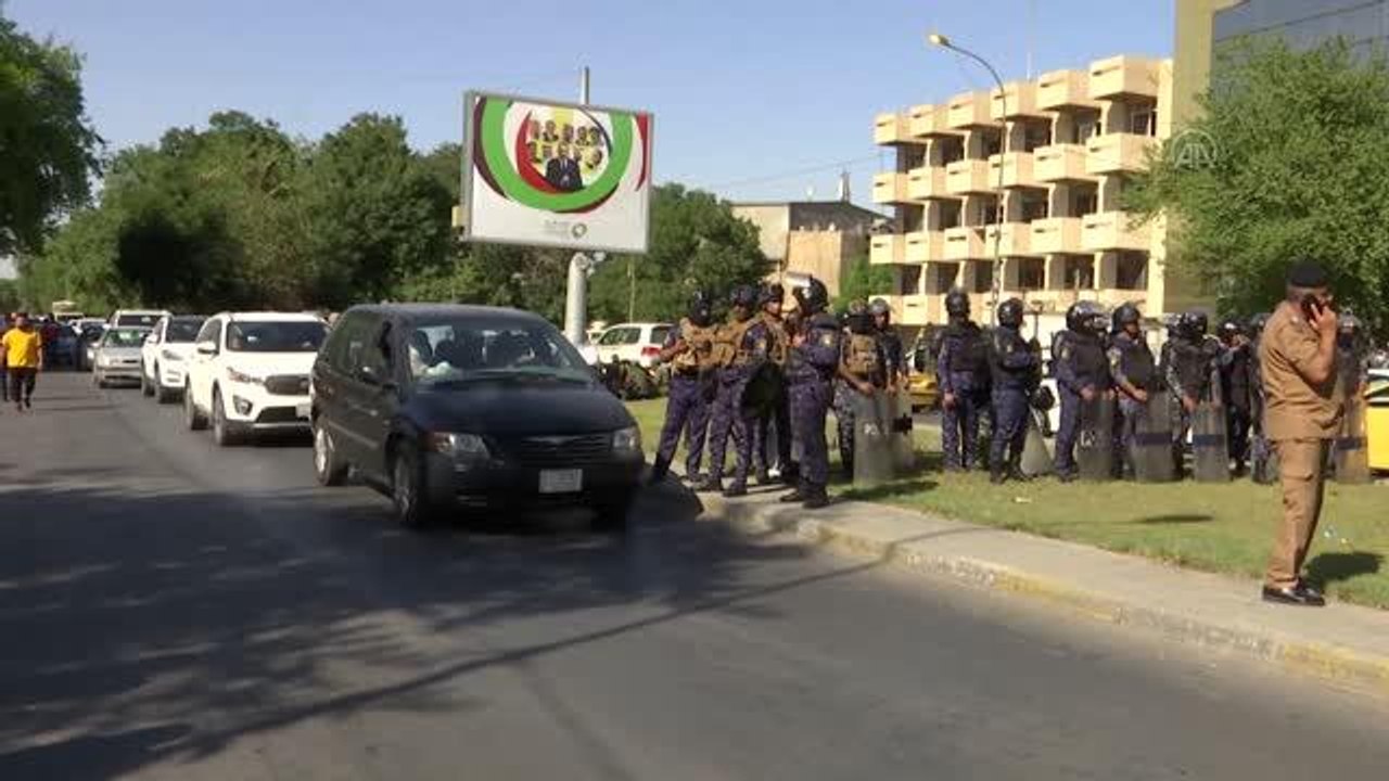 Sadr Hareketi dışındaki Şii parti ve milis grup destekçileri seçim sonuçlarını protesto etti
