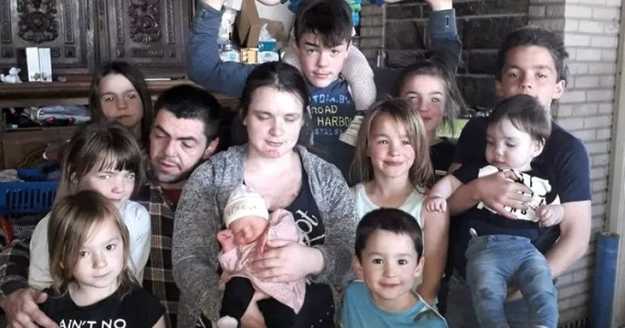 Belgique : ce couple a utilisé les quatre mêmes lettres pour les prénoms de ses 12 enfants