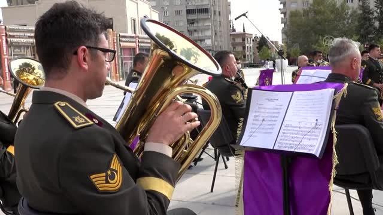KAHRAMANMARAŞ - 6. Kolordu Komutanlığına bağlı bölge bandosu konser verdi