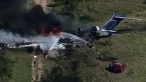Les images d'un avion qui vient de s'écraser au Texas pour des raisons inconnues - Il transportait 19 personnes et 3 membres d'équipages