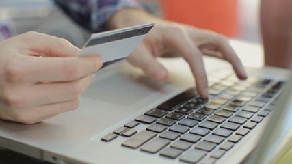 Apple Cards Might Be Cool to Have But Retailers Don’t Want to Pay the Fees