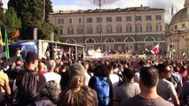manifestazione 9 ottobre piazza del Popolo- Castellino sul palco