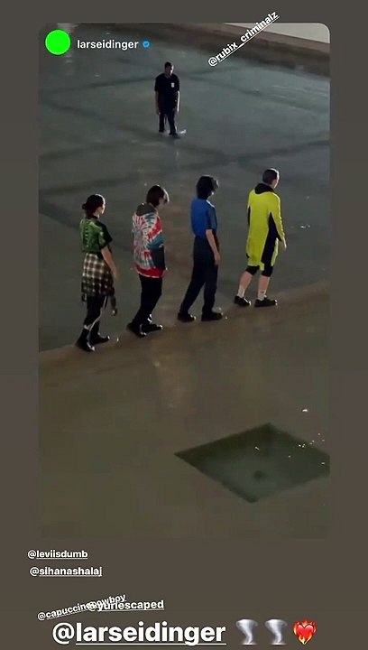 Anne Imhof partage des vidéos de son exposition "Natures Mortes", au Palais de Tokyo.