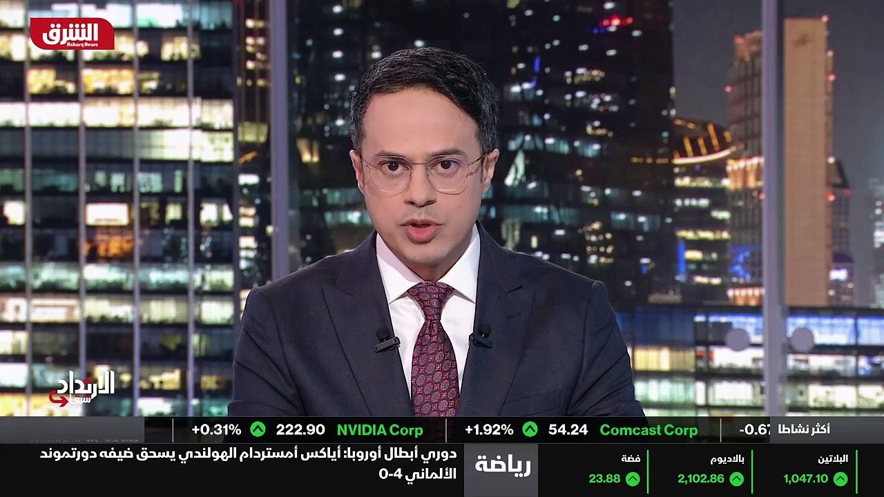 ...يرى دولارا تكبر المأساة . في لبنان تنهار...