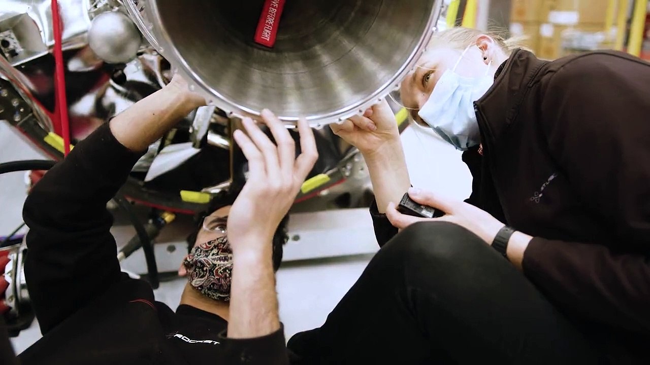 Rocket Lab se preparara para recuperar un cohete desde el aire usando un helicóptero