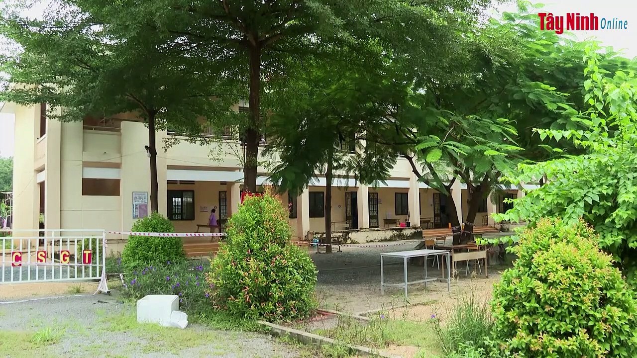 Những “bông hồng” trong cuộc chiến chống Covid-19