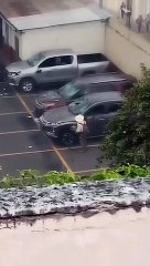 Identifican al que incendió vehículos en el Congreso.