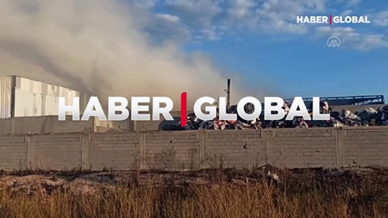 Osmaniye Toprakkale'de geri dönüşüm fabrikasında yangın