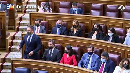 Abascal acusa a Sánchez de "convertirse en el flautista de Hamelín" con la inmigración