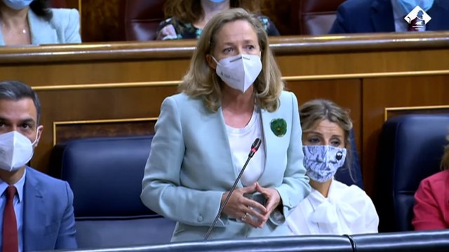 Calviño se sacude las acusaciones del PP sobre el rigor fiscal de los Presupuestos: Son responsables y coherentes