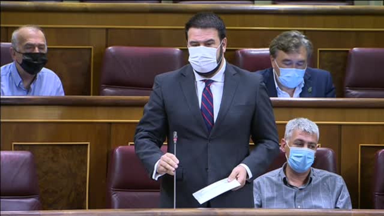 Llop a Bildu: "Los ciudadanos ni vamos a ser iguales ni seremos iguales mientras haya ongi etorris"