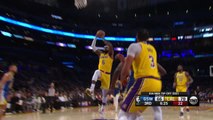 LeBron deadly on monster one-handed slam