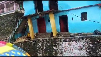 أكثر من مئة قتيل في الهند والنيبال في فيضانات وانزلاقات تربة