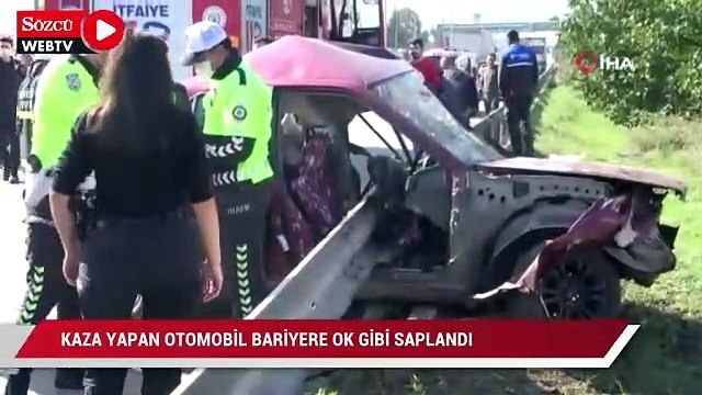 Kaza yapan otomobil bariyere ok gibi saplandı