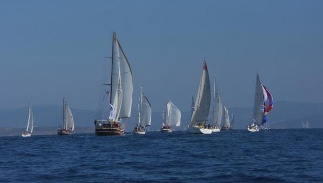 THE BODRUM CUP'TA YELKENLER ÇÖKERTME'YE AÇILDI