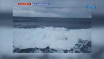 Bangka, pinataob at winasak ng malalaking alon; 2 mangingisdang sakay, nasagip agad | 24 Oras