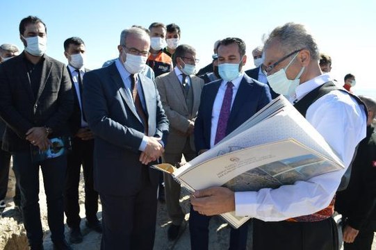 TARİHİ HARPUT KALESİ'NDE 3 ALAN ZİYARETÇİLERE AÇILDI