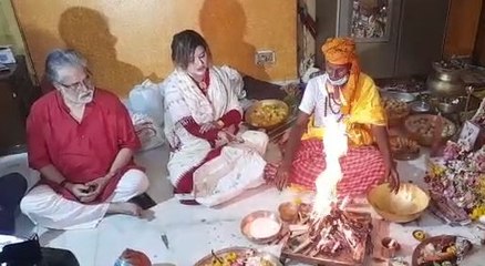 সুদীপ ও নয়না বন্ধ্যোপাধ্যায়ের বাড়ির লক্ষ্মী পু্জো | Oneindia Bengali