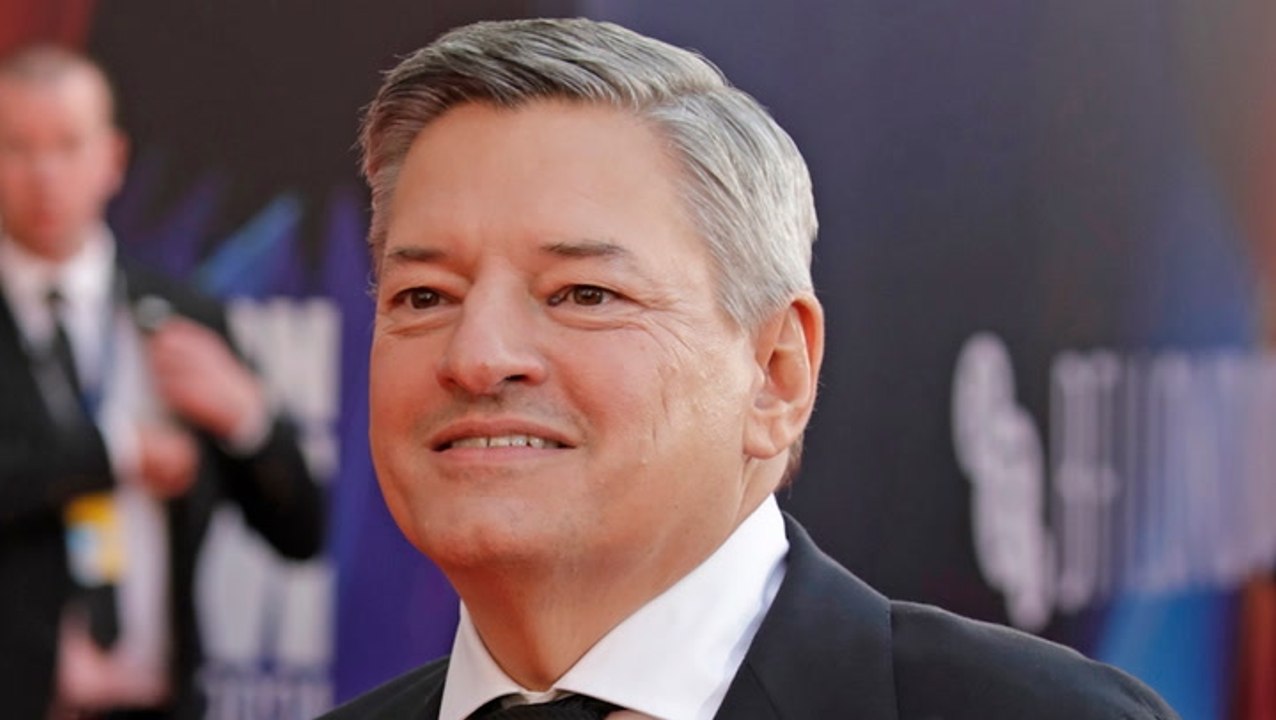 Ted Sarandos Says He “Screwed Up” With Chappelle Memos But Stands By Netflix Special | THR News