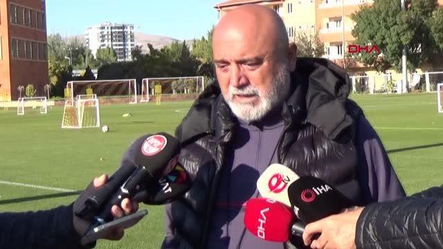 SPOR Hikmet Karaman: Konyaspor maçından 3 puan alıp aşağı tarafla ilgimizi kesmek istiyoruz