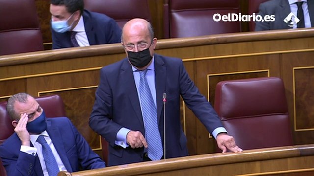 Vox recurre a ETA para acusar a Marlaska de traición y de humillar a las víctimas