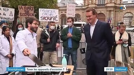 Smartphone : bientôt une taxe sur les téléphones d'occasion ?