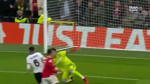 Ronaldo saves United in Champions League thriller