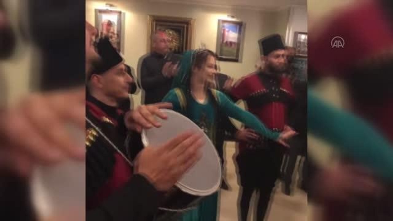 CHP Genel Başkanı Kılıçdaroğlu, Kafkas oyunu ile karşılandı