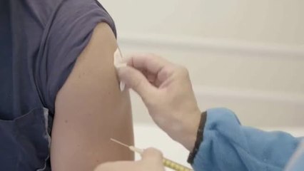 Tải video: Autorizada la tercera dosis de la vacuna del coronavirus en EEUU