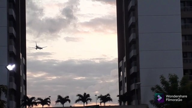 Boeing 737-700 PR-VBN vindo de São Luís do Maranhão, Boeing 737-800 PR-VBL vindo de Belém do Pará