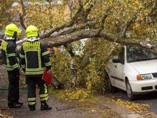 So heftig wütet Herbststurm Ignatz über Deutschland