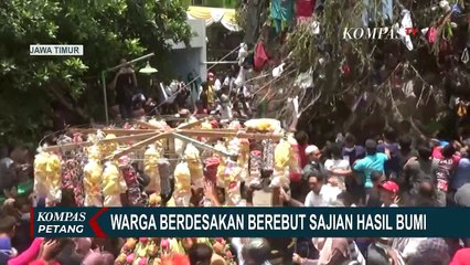 Ratusan Warga Berebut Sajian Hasil Bumi Peringati Maulid Nabi di Mojokerto Jatim
