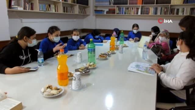 Balıkesir'de İnci Kitap Kafe törenle açıldı