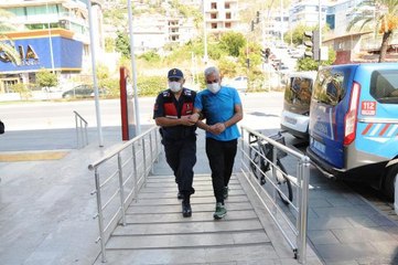 Son dakika haber... ALANYA'DA KAÇAK GÖÇMEN OPERASYONU