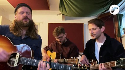 I Mighty Oaks cantano e suonano "Forever" per Rockol