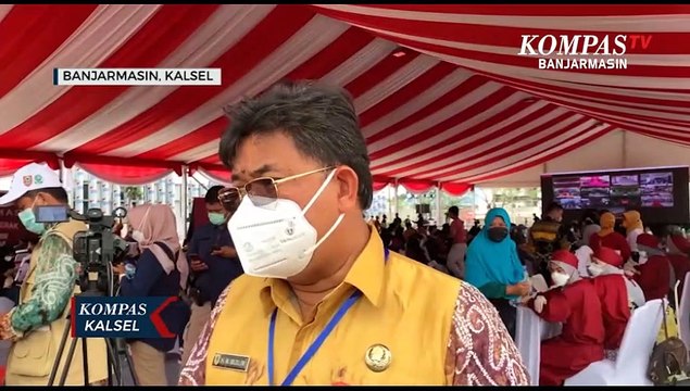 Ke Kalsel, Presiden Jokowi Sempatkan Pantau Pelaksanaan Vaksinasi Massal di Banjarmasin