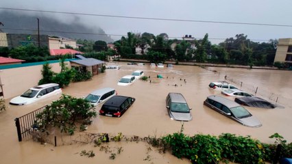 Video herunterladen: Flood fury in Uttarakhand leads to devastation in UP also