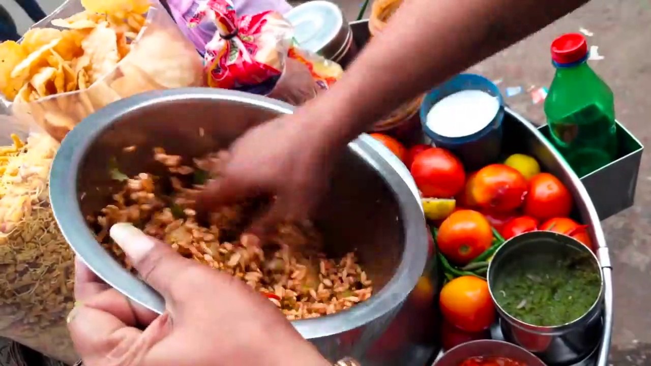 Spiciest Jhal Muri of Kolkata _ Bhel Puri Chaat _ Indian Street Food