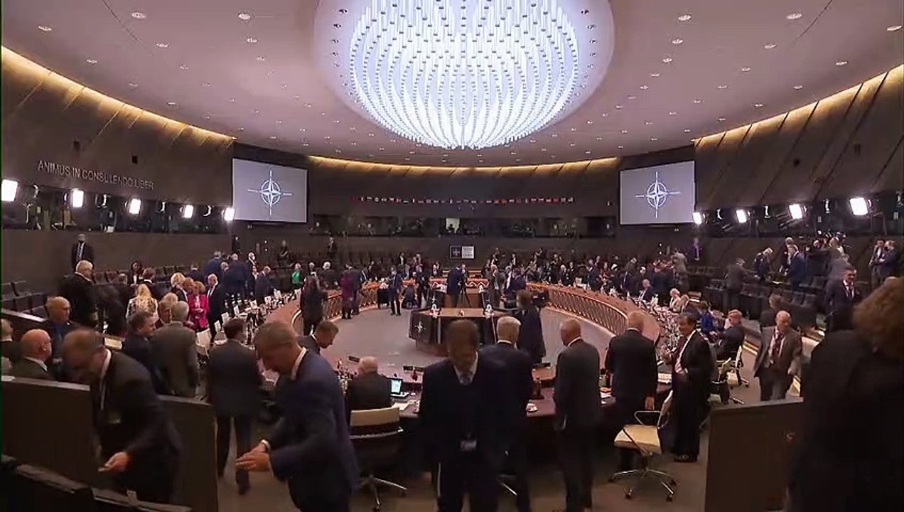 NATO: nem az egyoldalú nukleáris leszerelésre