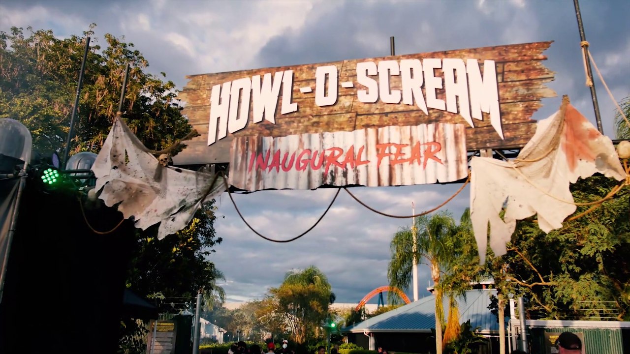 The First Howl-O-Scream At SeaWorld Orlando!  Full Tour of 2021 Haunted Houses, Scare Zones & Review in 1080p