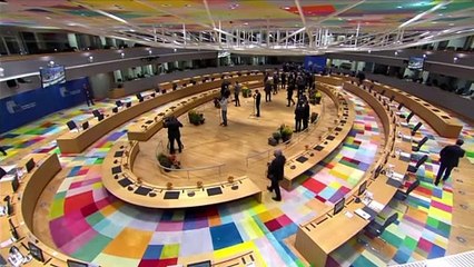 Polónia aquece debate em cimeira de líderes da UE