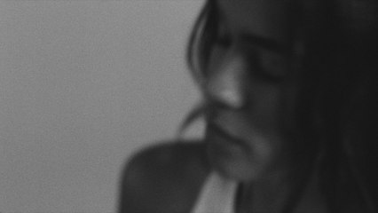 Ama Lou - Trust Nobody