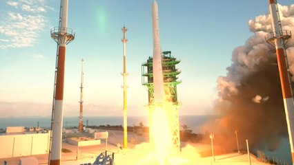 [이슈인사이드] 첫발 뗀 누리호, 내년 5월 재도전...의미와 과제는?  / YTN