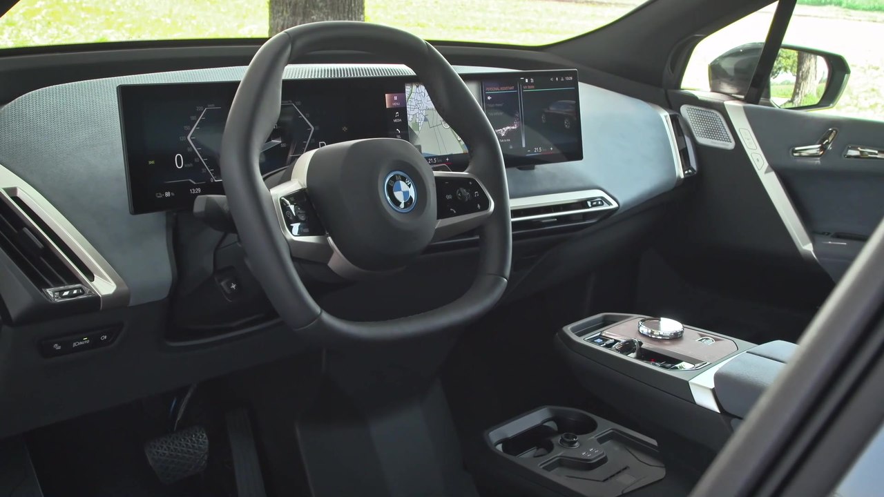 Der erste BMW iX - großzügiges Wohlfühl-Ambiente im Interieur