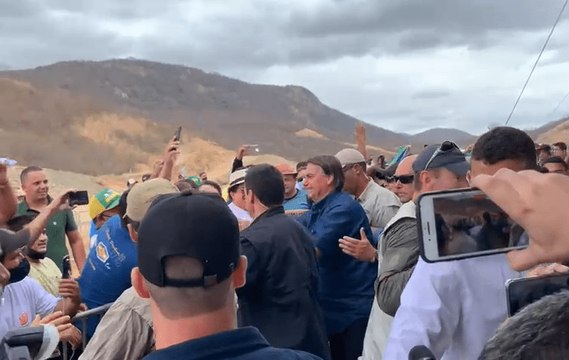 Bolsonaro inaugura trecho final do Eixo Norte do Rio São Francisco em São José de Piranhas