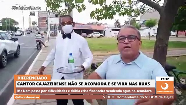 MC cajazeirense passa dificuldades por causa da pandemia e vende água no semáforo